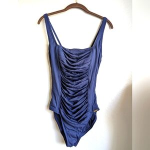 Calvin Klein One Piece Swimsuit Women's US 8 💙 Miracle Fit